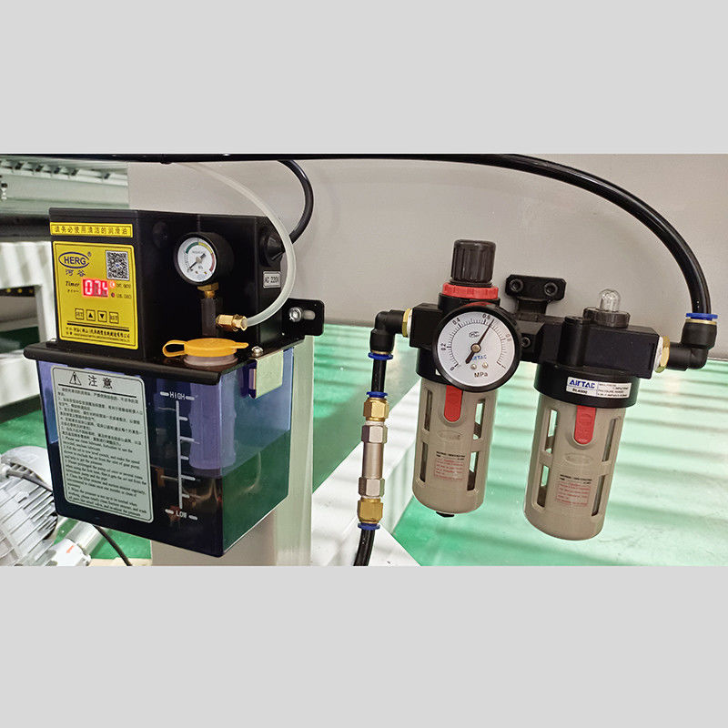 دستگاه برش اکریلیک طراحی کارآمد دقت 3800mm طول نورد 11kw موتور نورد سر