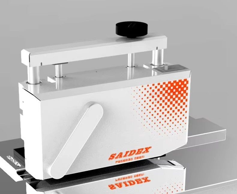 220V 50HZ/60HZ آکریلیک R3 / R4 / R5 چرخیده گوشه پولیش و ماشین تراش چاقو های قابل تعویض Mitre 45 درجه محور محوری